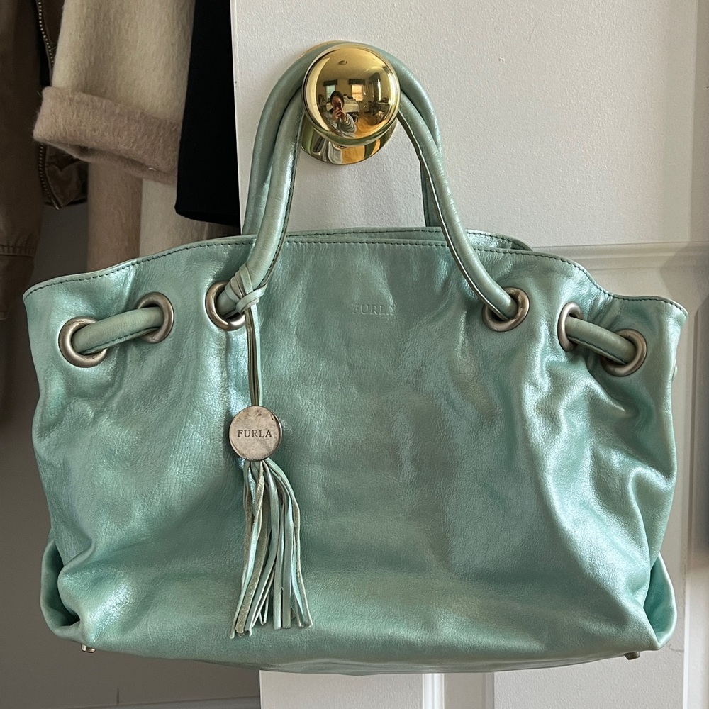 Vintage Furla shimmer mint leather handbag in good condition